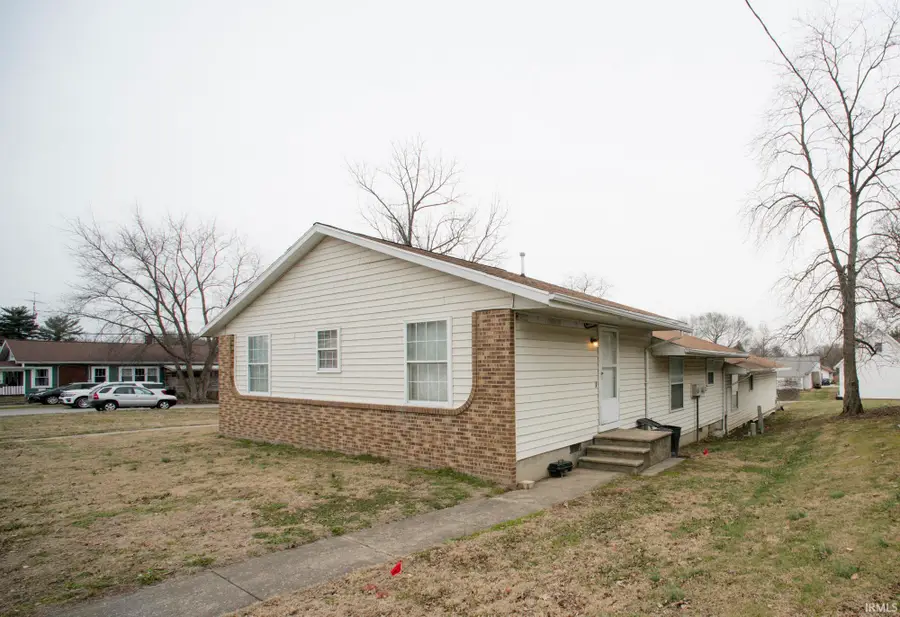912 N Main Street, Bicknell, IN 47512 - #3