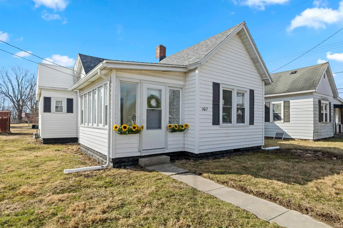 1617 W 16th Street, Muncie, IN 47302 - #1