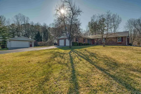 1879 W 3rd Street, Jasper, IN 47546