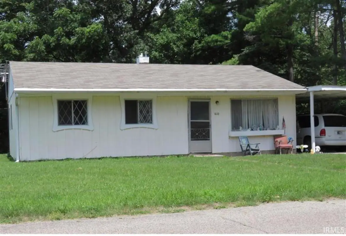 910 W 9th Street, Rochester, IN 46975 - #1