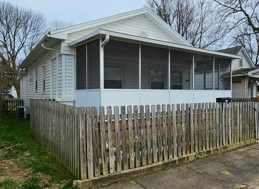 1214 S Harlan Avenue, Evansville, IN 47714 - #2