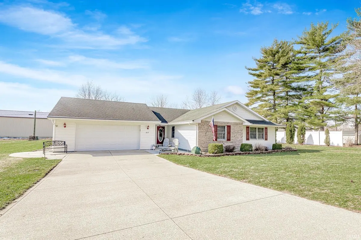 817 W Dogwood Drive, Columbia City, IN 46725 - #1