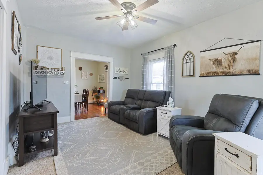 218 E Borley Avenue, Mishawaka, IN 46545 - #3