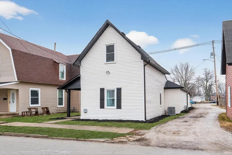 461 W Morrison Street, Frankfort, IN 46041 - #2