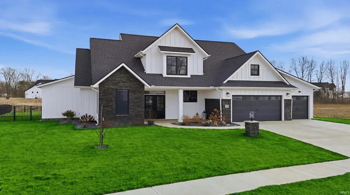 570 Contour Cove, Huntertown, IN 46748 - #1