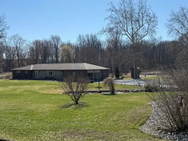 3137 W 800 N, Royal Center, IN 46978