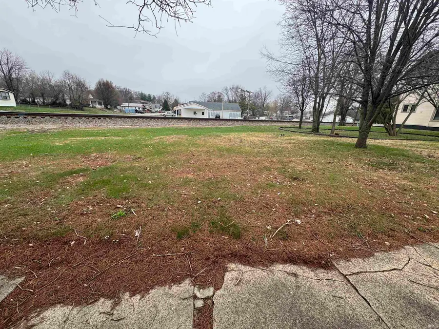 320 E Harrison Street, Oakland City, IN 47660 - #2