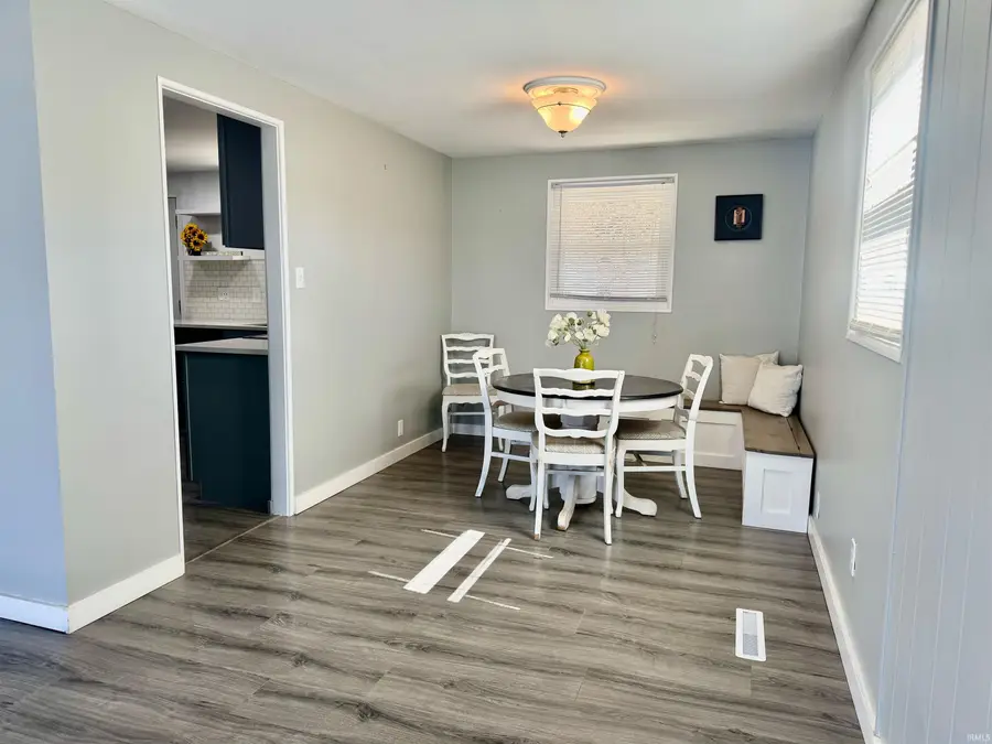 2828 Southridge Drive, South Bend, IN 46614 - #2