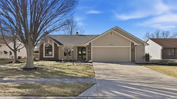22022 Sunview Drive, Woodburn, IN 46797
