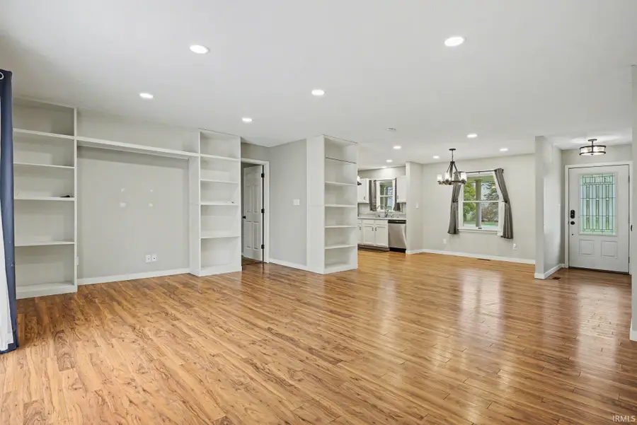 3363 N Old Farm Road, Warsaw, IN 46582 - #3