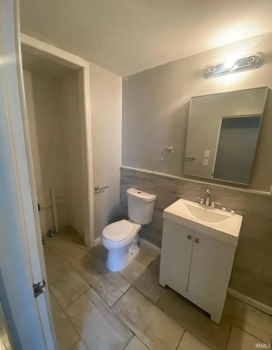 2121 Linden Avenue, South Bend, IN 46628 - #2