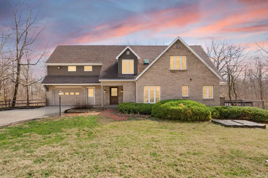 925 W Oakwood Ln, Paoli, IN 47454 - #2