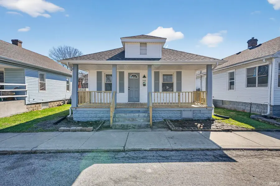 705 Kamms Court, Mishawaka, IN 46544 - #2