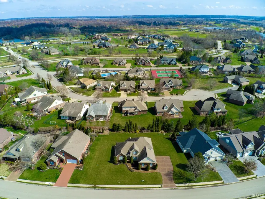 2084 Long Cove Circle, Newburgh, IN 47630 - #2