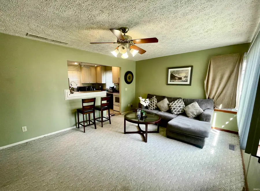 1517 S Saint James Boulevard, Evansville, IN 47714 - #2