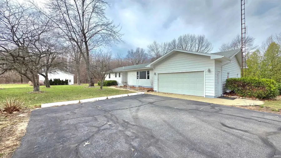 500 E Oak Street, Hamlet, IN 46532 - #2