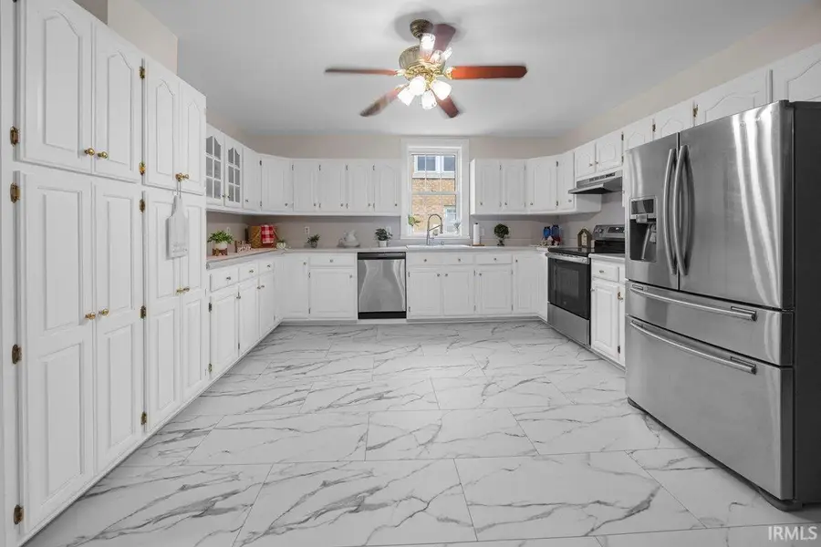 307 N Washington Street, Huntingburg, IN 47542 - #2