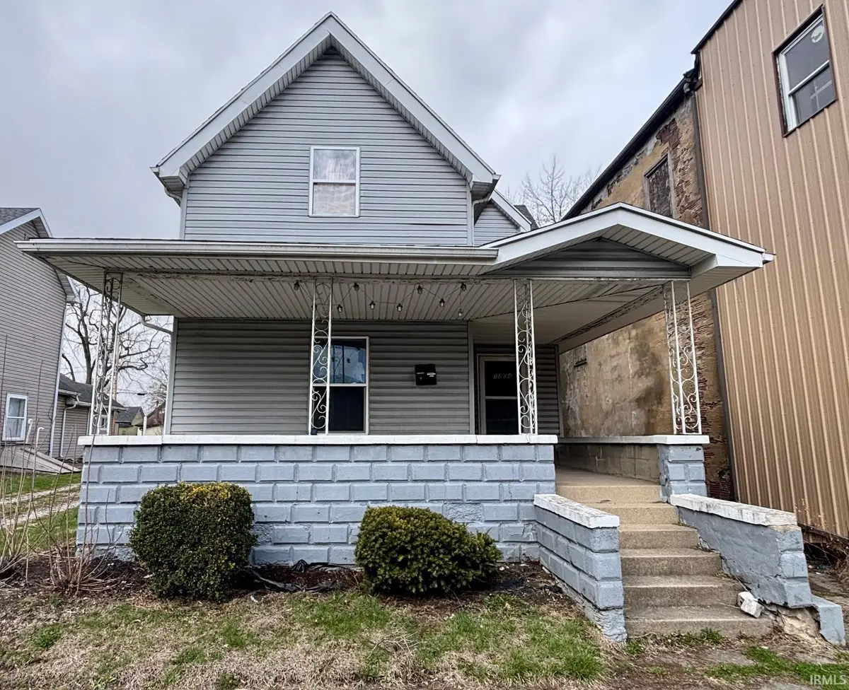 1304 W 2nd Street, Marion, IN 46952 - #1