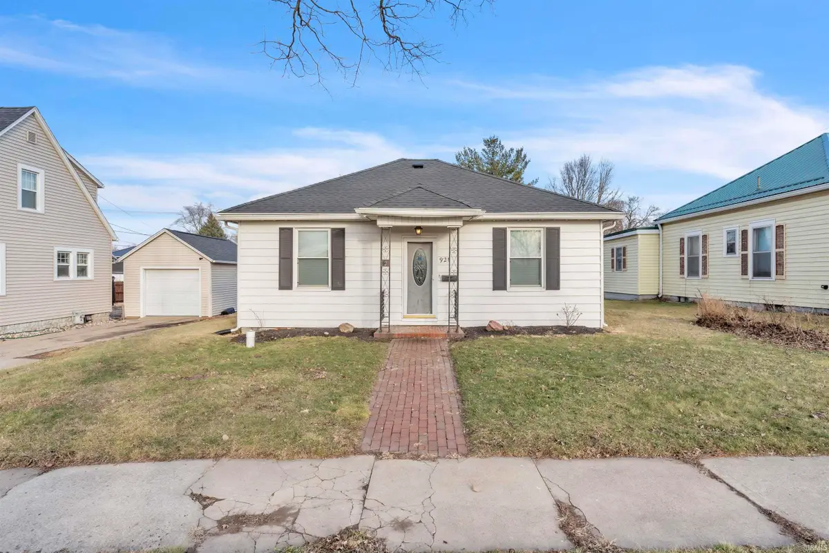 921 S Main Street, Kendallville, IN 46755 - #1