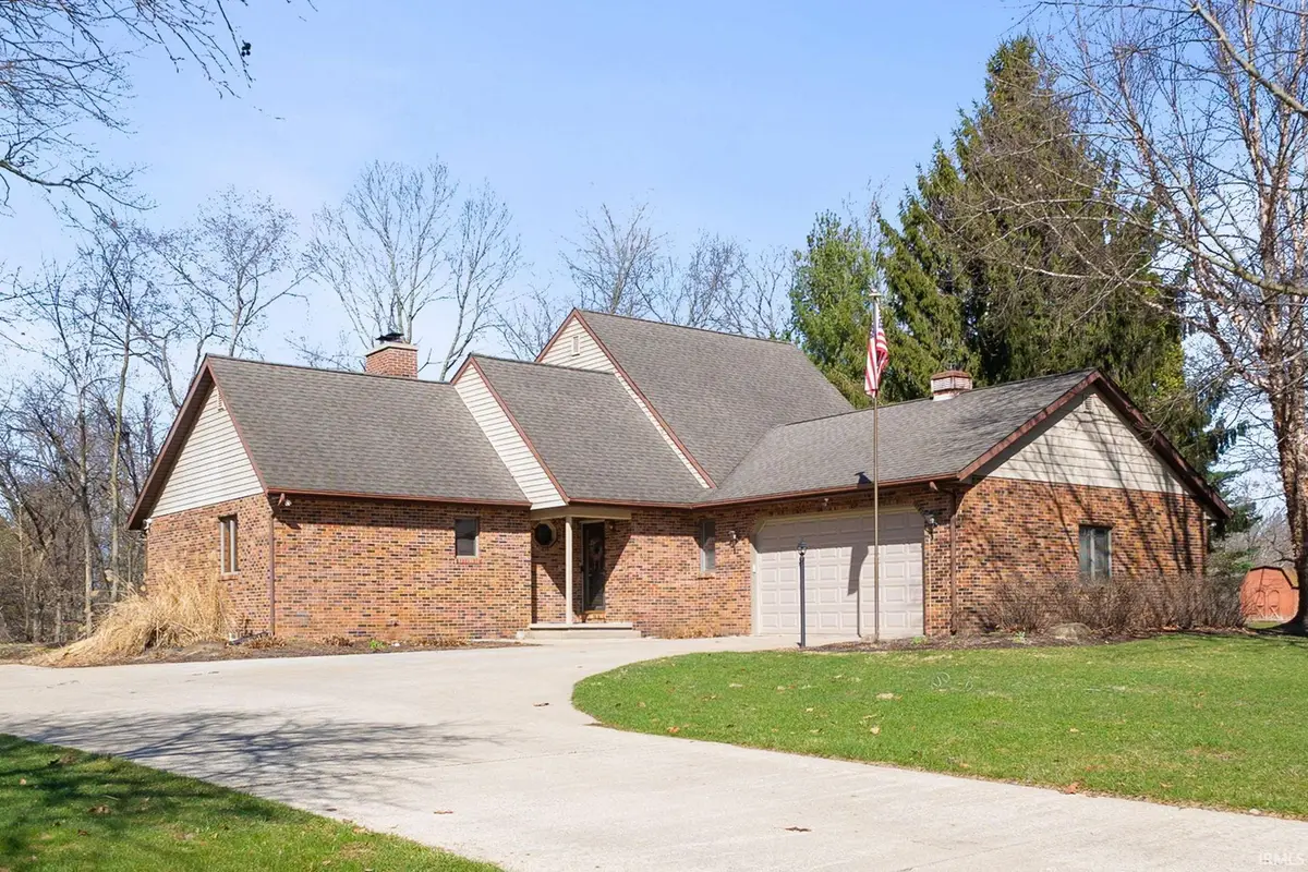 2271 S Old Ditch Road, Warsaw, IN 46580 - #1