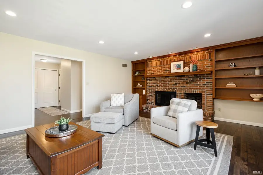 2271 S Old Ditch Road, Warsaw, IN 46580 - #3