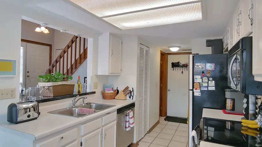 6212 Sawmill Woods Drive, Fort Wayne, IN 46835 - #3