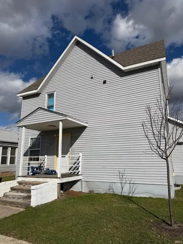 220 S 9th Street, Goshen, IN 46528