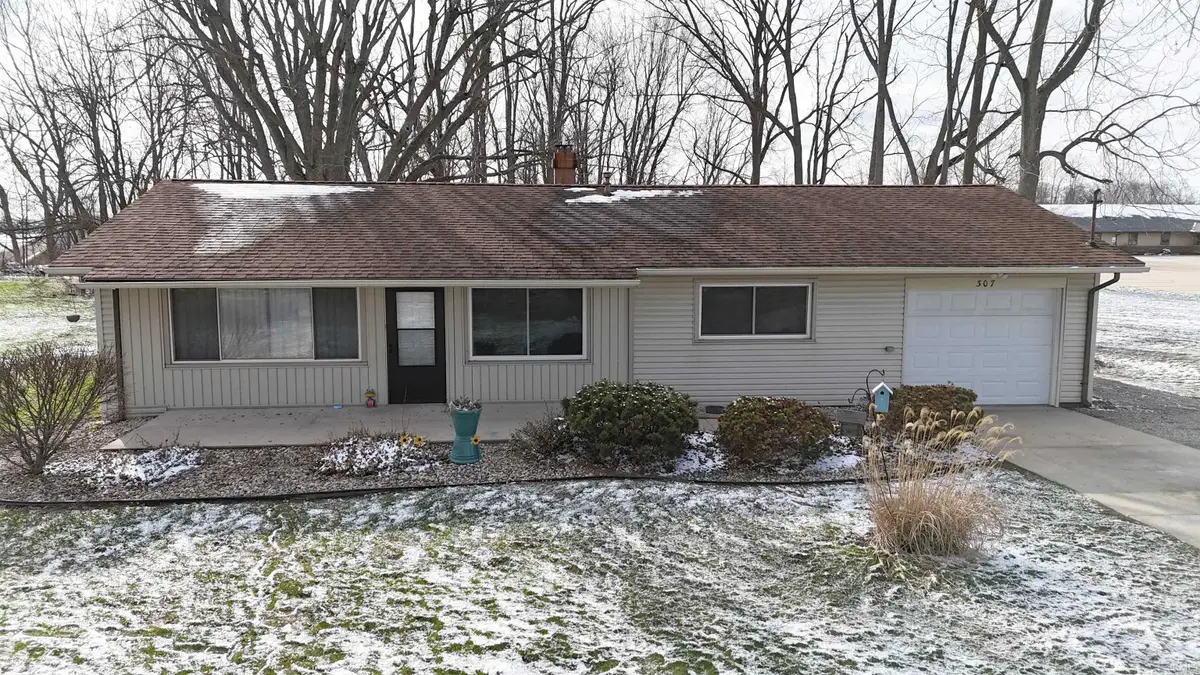 307 N 175 E. Road, Warsaw, IN 46580 - #1