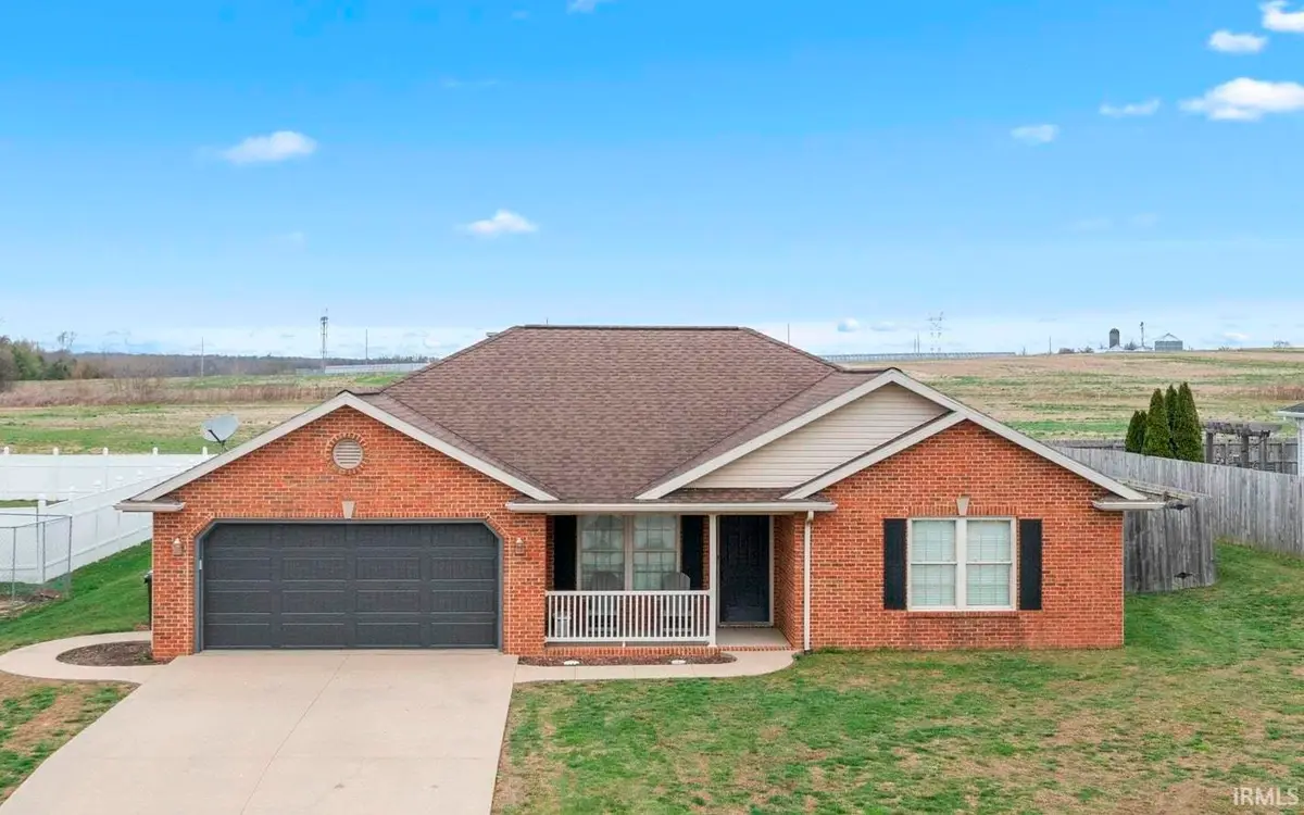 414 W 20th Street, Huntingburg, IN 47542 - #1