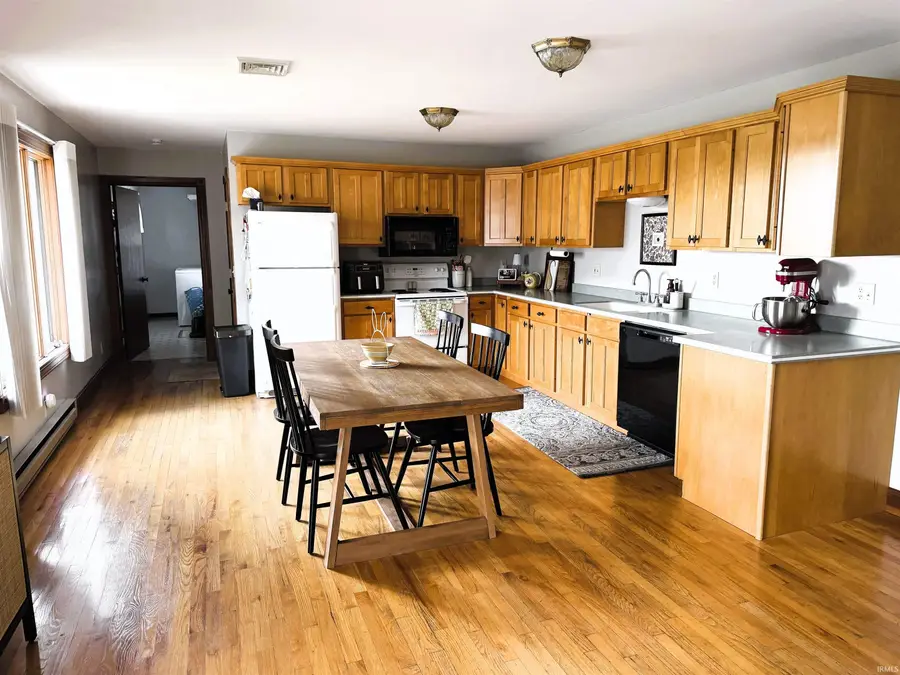 509 E Woodlawn Drive, Winamac, IN 46996 - #2