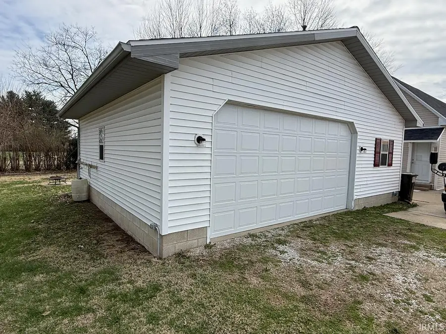 201 E Gibson Street, Haubstadt, IN 47639 - #2