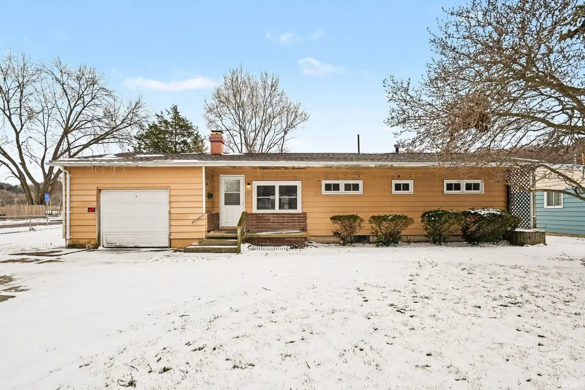 2005 Panama Street, Mishawaka, IN 46544 - #1