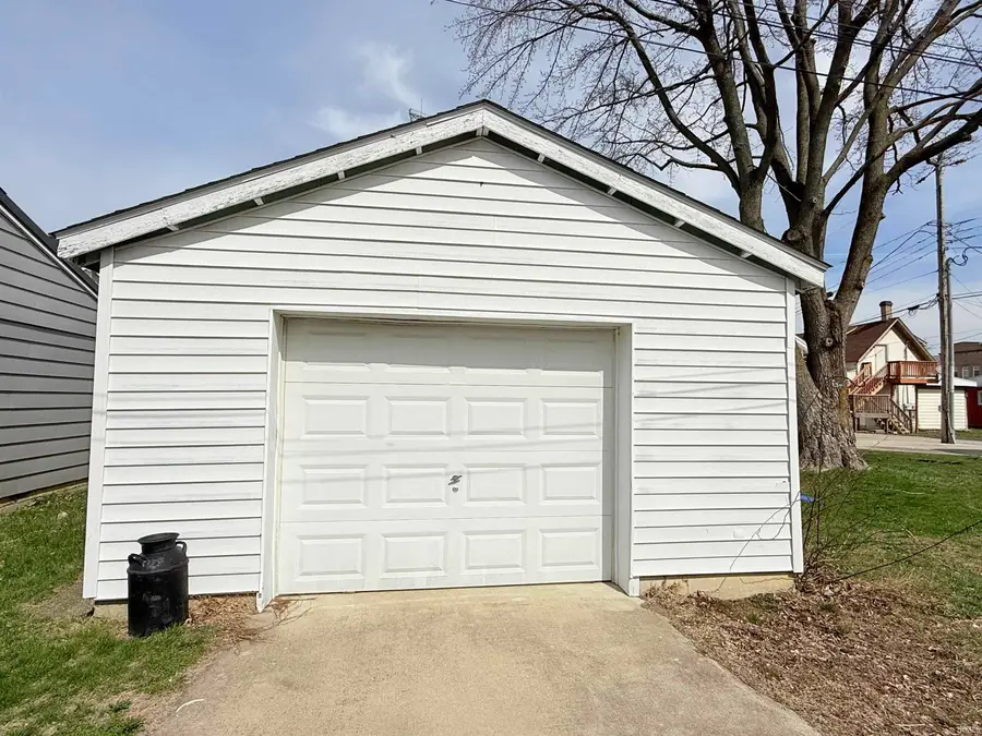 109 W Wabash Street, Converse, IN 46919 - #2