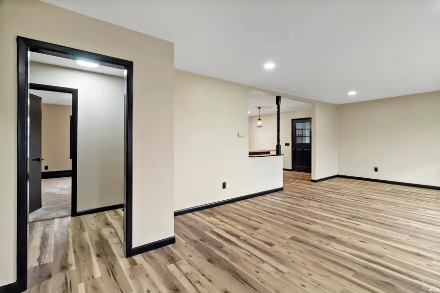 1515 N Wabash Avenue, Marion, IN 46952 - #3