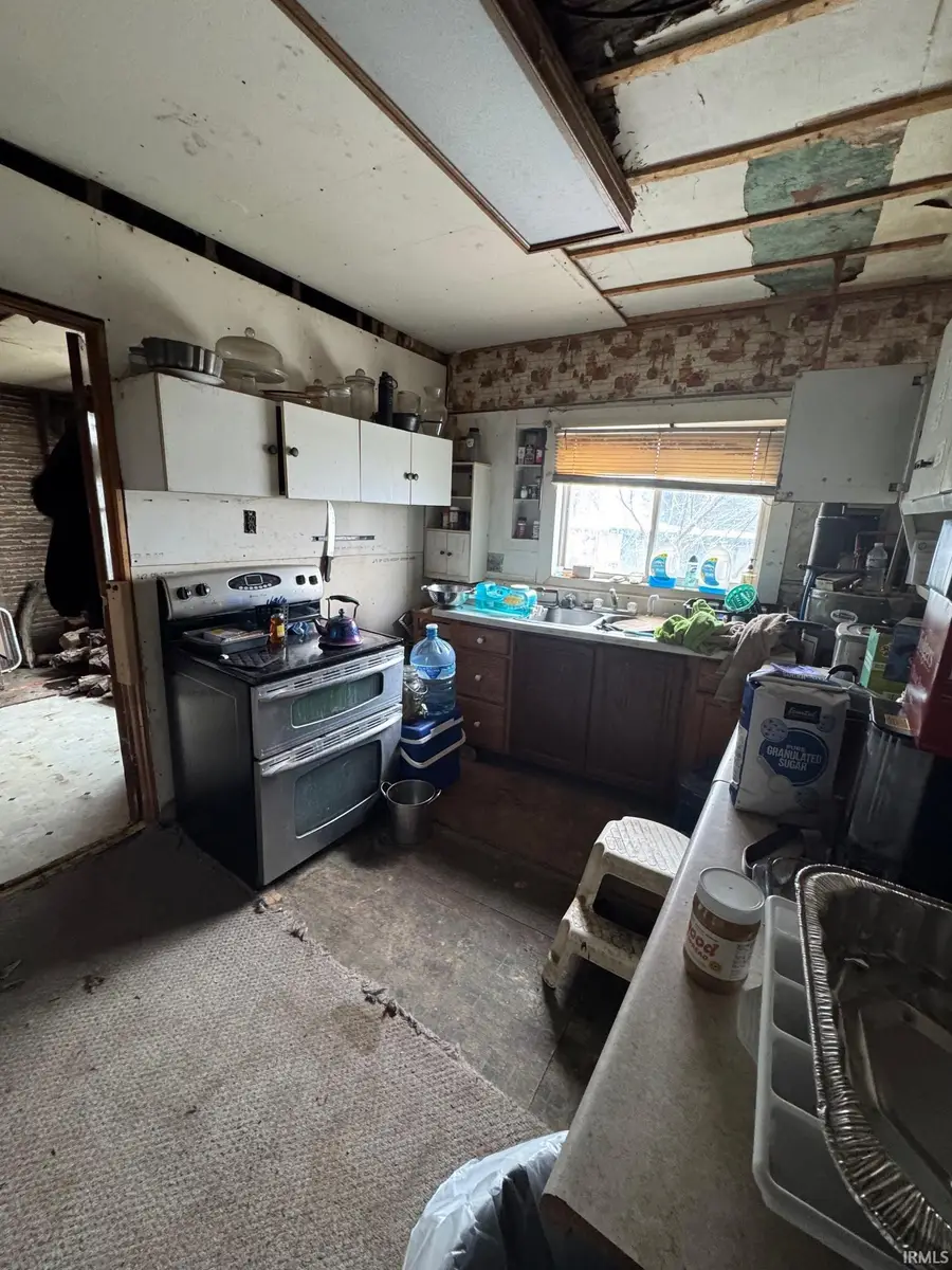 806 E Summit Street, Attica, IN 47918 - #3