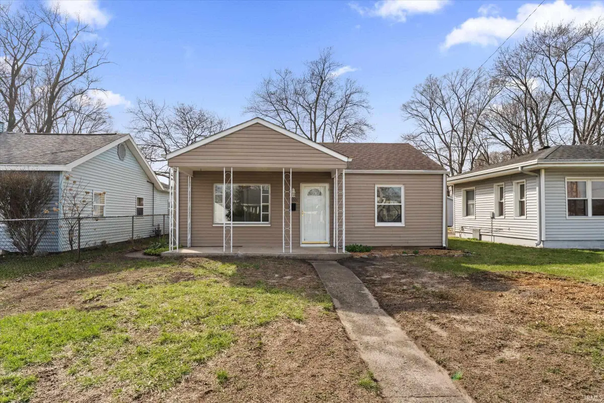 1001 Carlton Street, Mishawaka, IN 46544 - #1