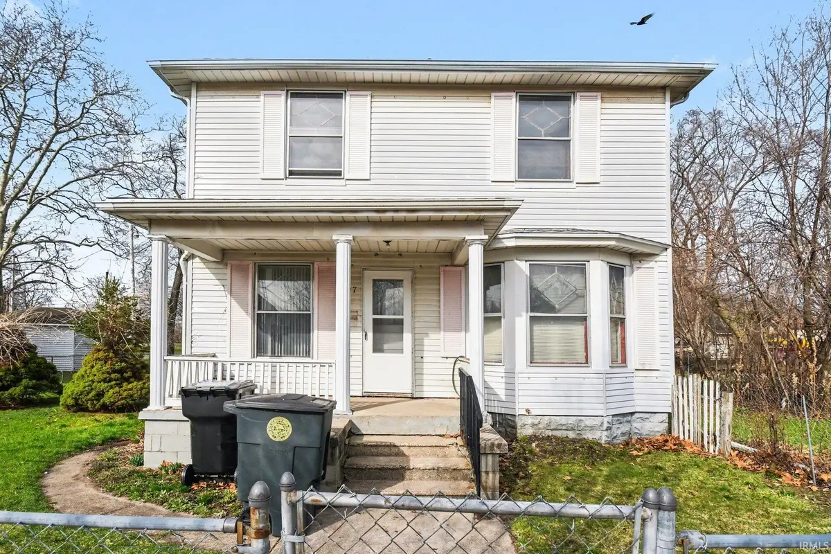 807 Diamond Avenue, South Bend, IN 46628 - #1