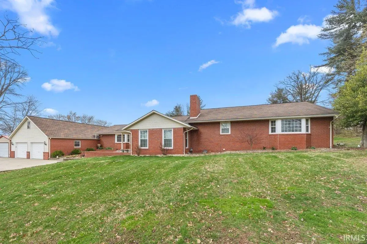 303 S Washington Street, Huntingburg, IN 47542 - #1