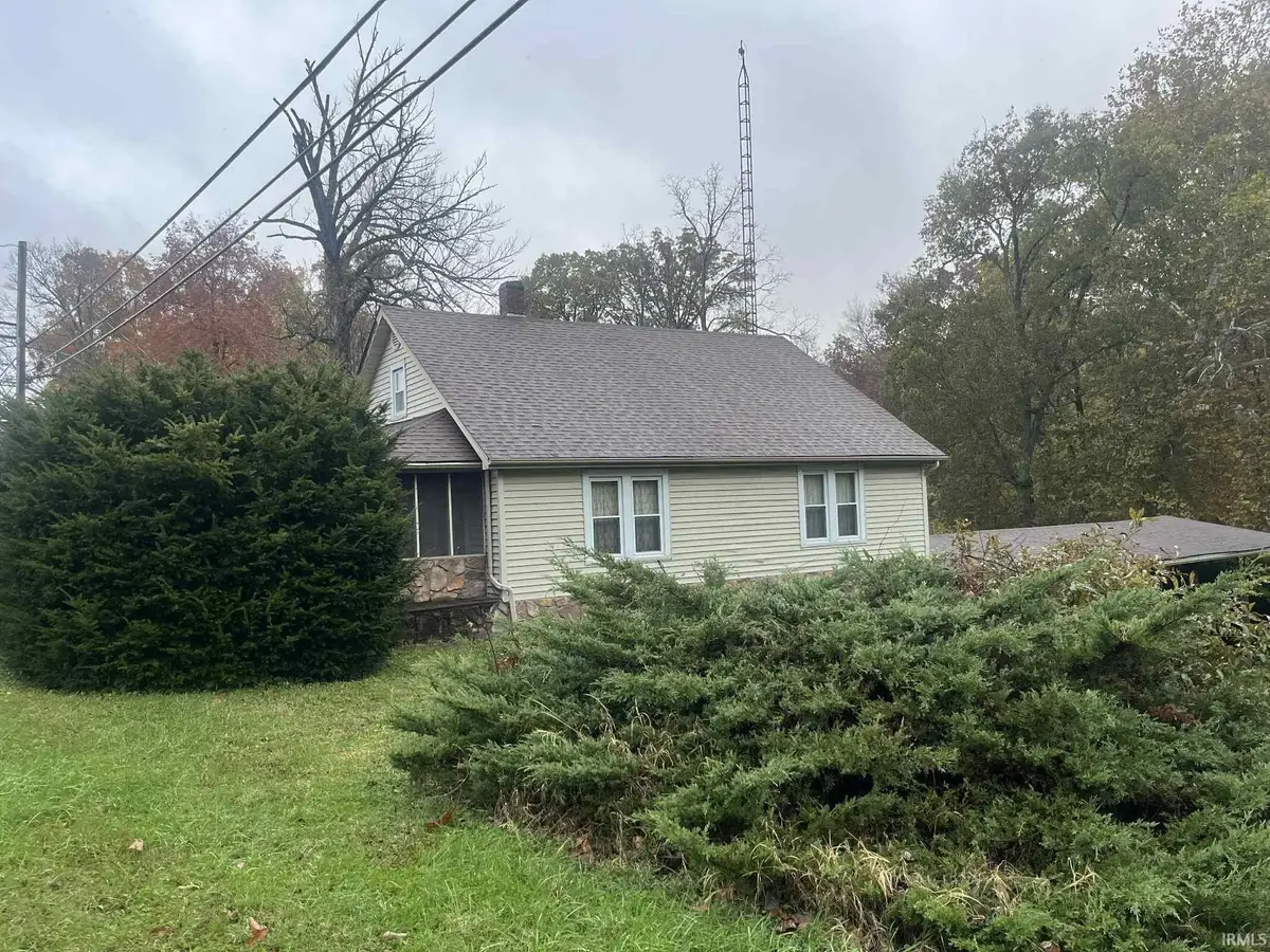 2462 Dixie Highway, Bedford, IN 47421 - #1