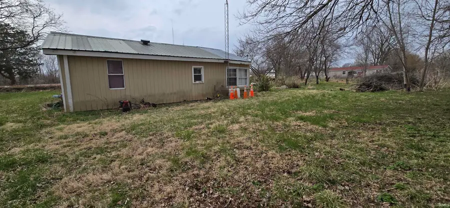 180 W Garfield Street, Laketon, IN 46943 - #2