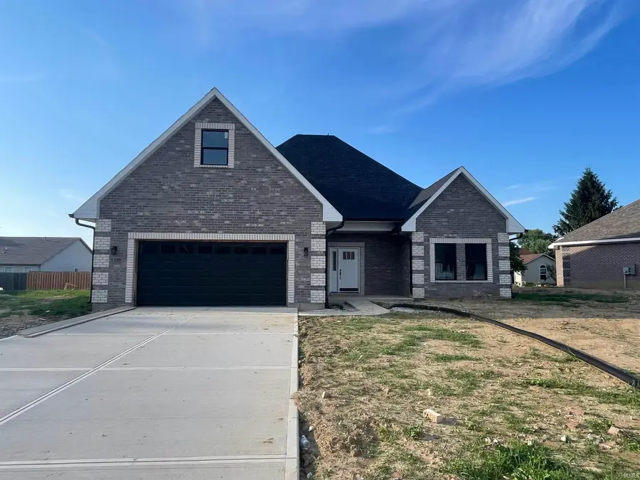 2540 Chrystal Woods Drive, Kokomo, IN 46901 - #2