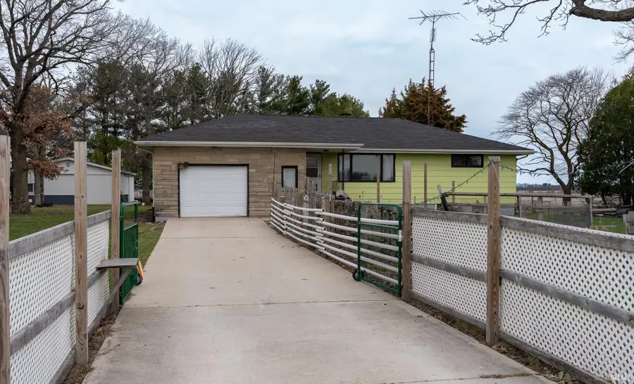 13710 W 600 N Street, Medaryville, IN 47957 - #3