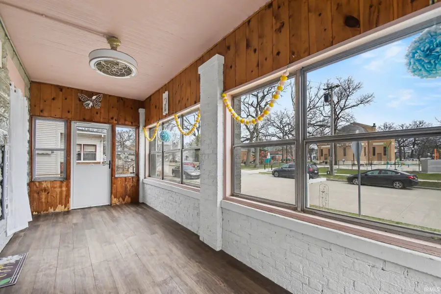 517 Forest Avenue, Mishawaka, IN 46545 - #3