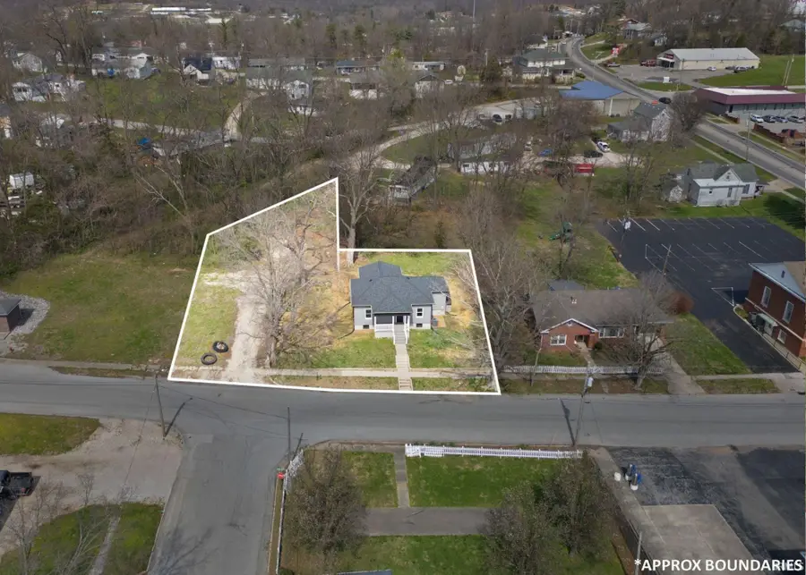 118 W Thornton Street, Paoli, IN 47454 - #2