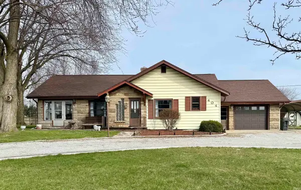 404 W Lake Street, Topeka, IN 46571