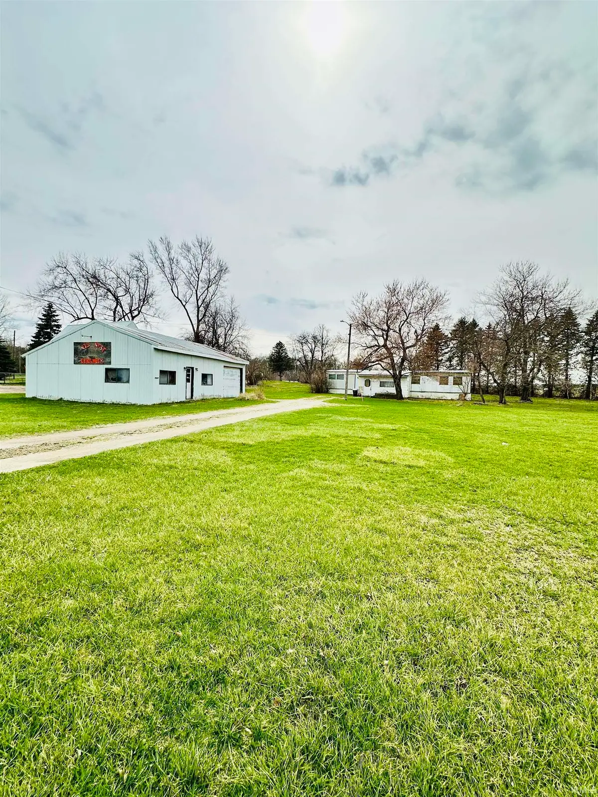 4302 S Us Highway 33, Albion, IN 46701 - #1