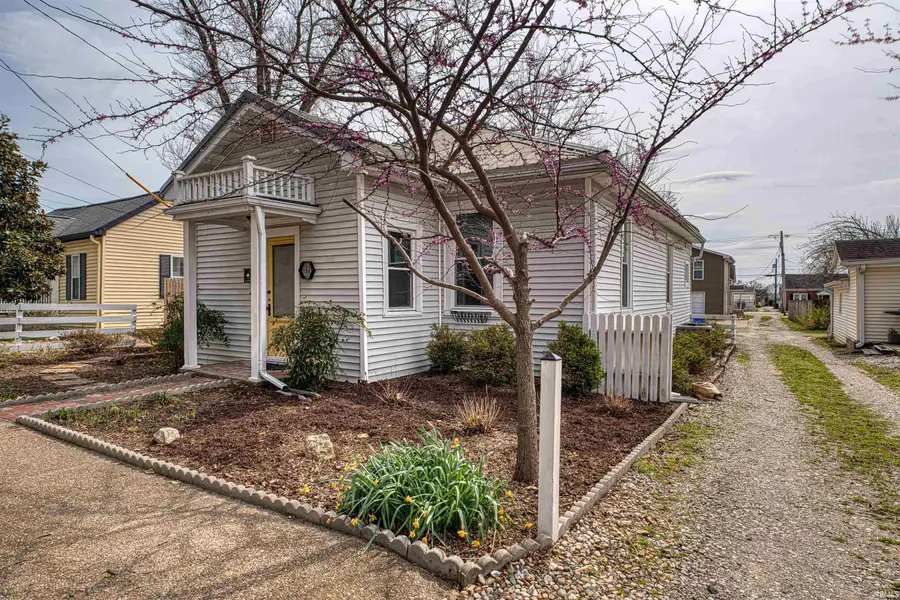 413 W Main Street, Newburgh, IN 47630 - #2