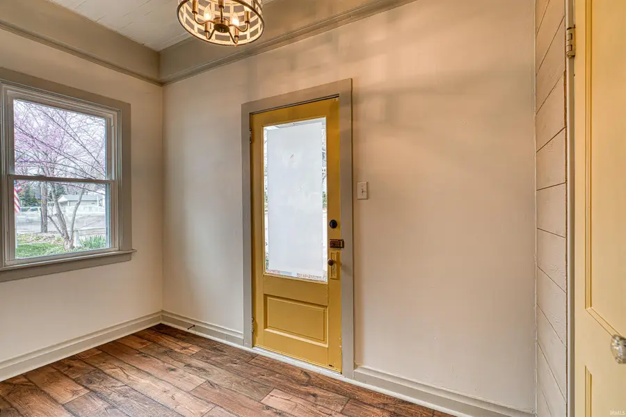 413 W Main Street, Newburgh, IN 47630 - #3