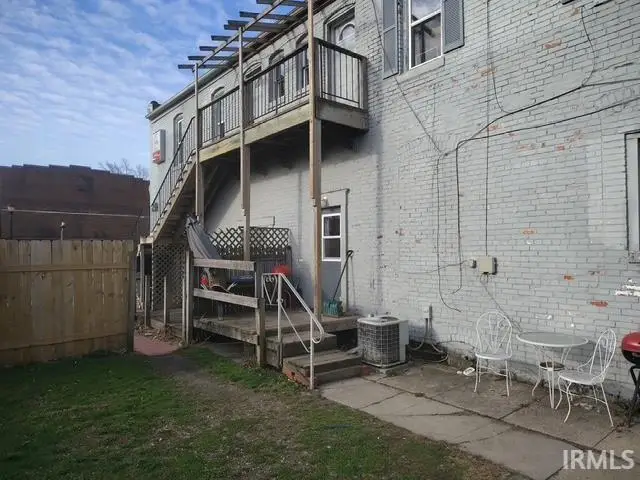 422 W 7th Street, Mishawaka, IN 46544 - #3