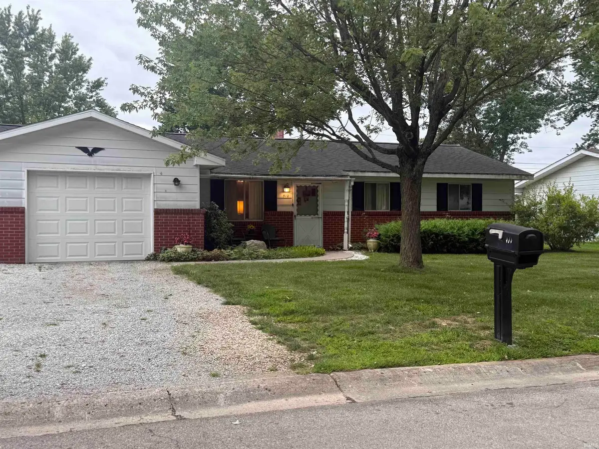 512 Mayfair Lane, Hartford City, IN 47348 - #1